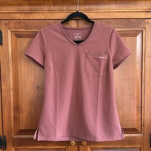 Woman’s Jaanuu scrub top